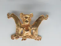 Diquís Gold Feline Pendant