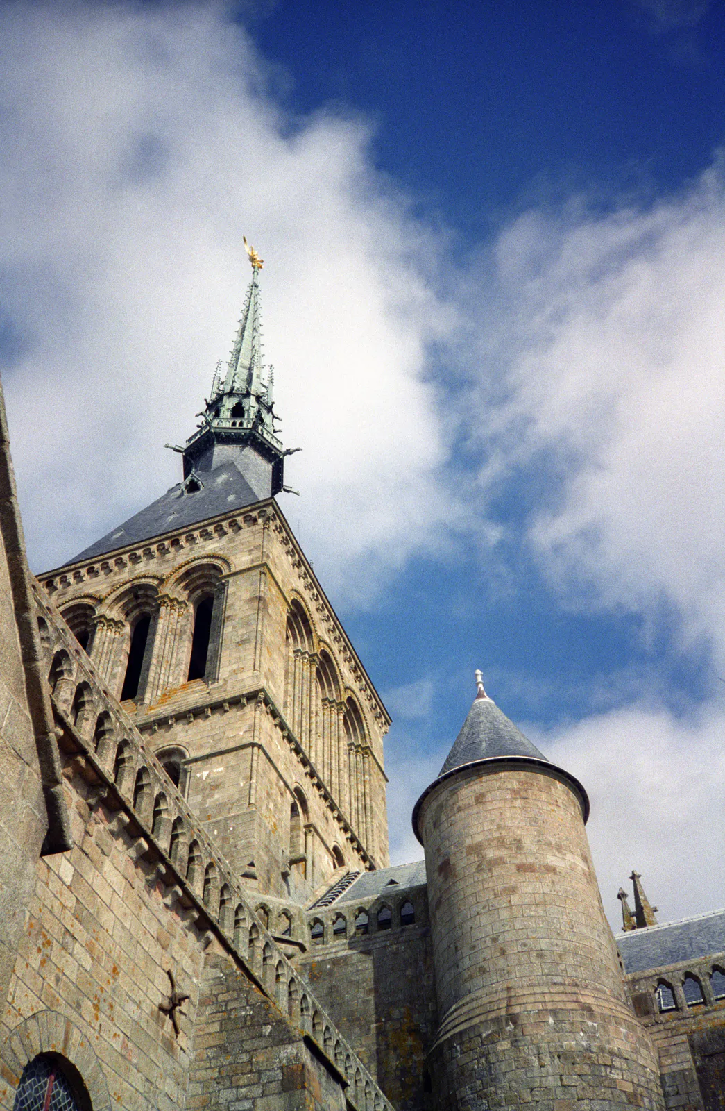 圣米歇尔山修道院尖塔