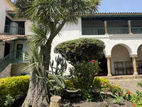 Colonial Courtyard Garden