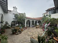 神话与起源的庭院