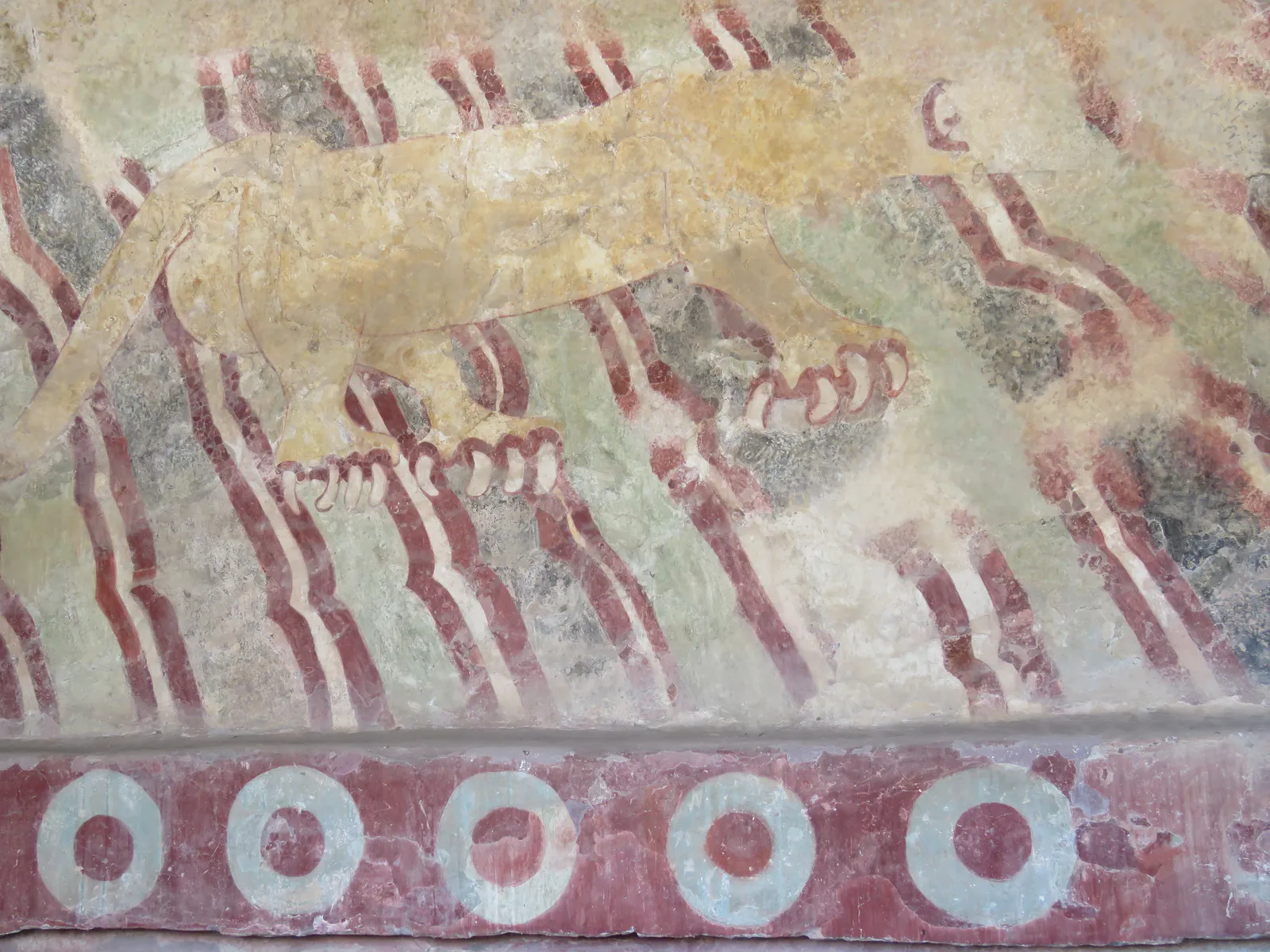 亡灵大道上的猫科动物壁画