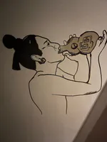أواني شرب قديمة بوجوه آلهة