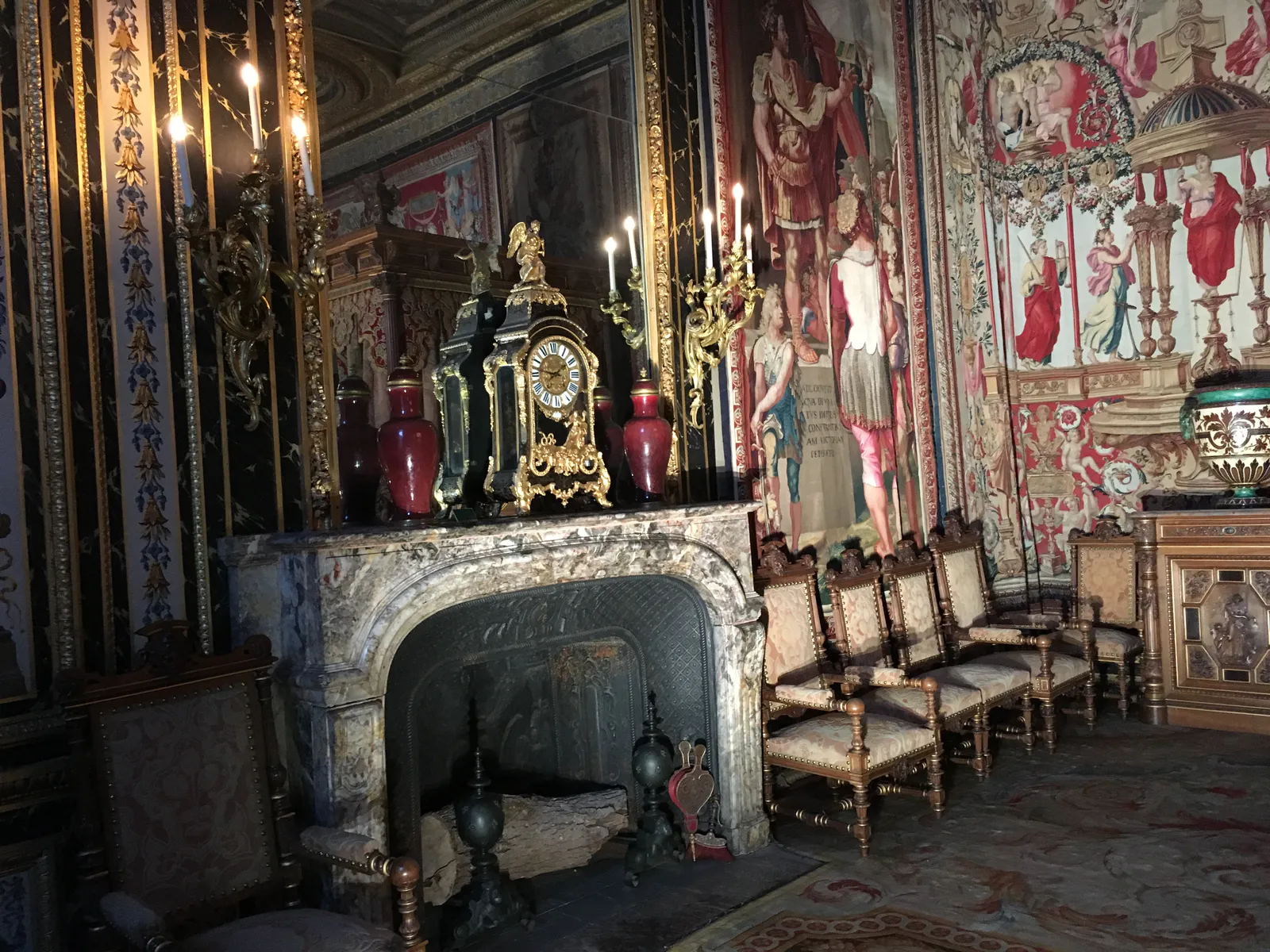 奥地利安娜寝宫的壁炉