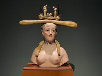 Busto retrospectivo de mujer