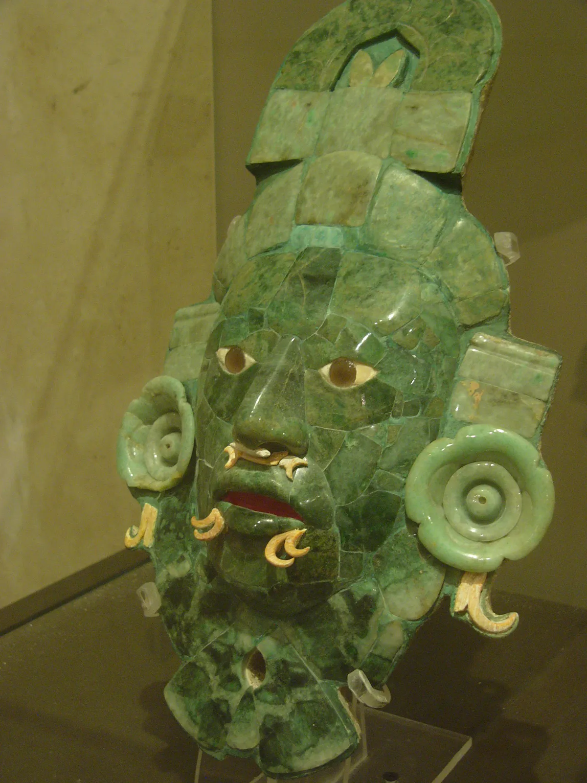 유크놈 이차크 카크 왕의 장례 가면