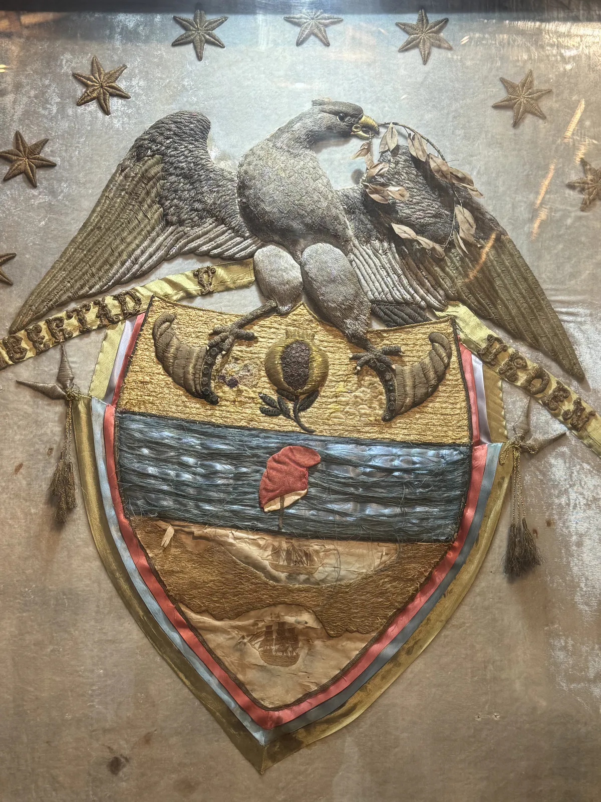 哥伦比亚合众国刺绣国徽