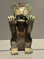 モチカの土器ボトル（ネコ科文様）