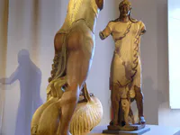 Esculturas etruscas: Apolo y Hércules
