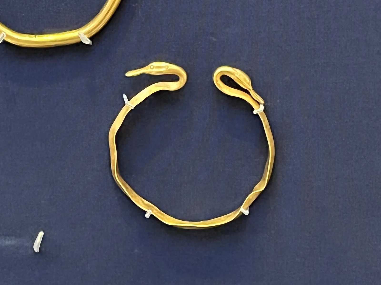 Bracelet en or avec têtes de canard