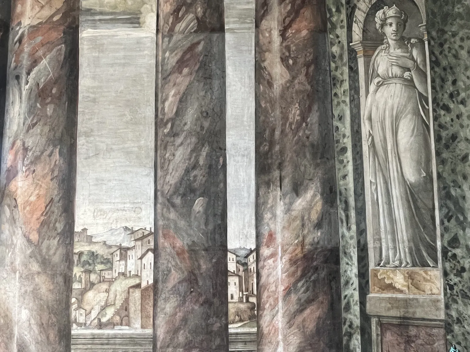 幻象建筑与雕像