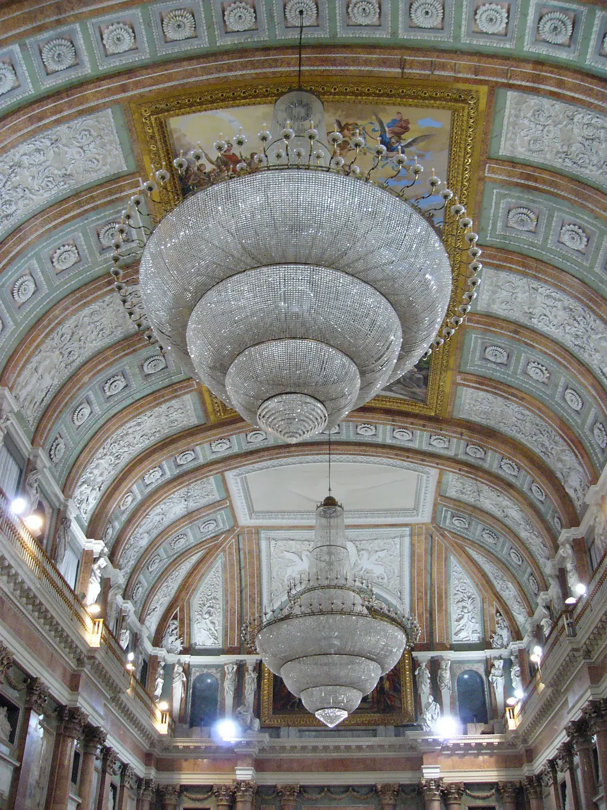 قاعة المجلس الأكبر