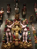 Stern Ornament with Cherubs