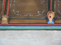 Кронштейны с гротеском и львом