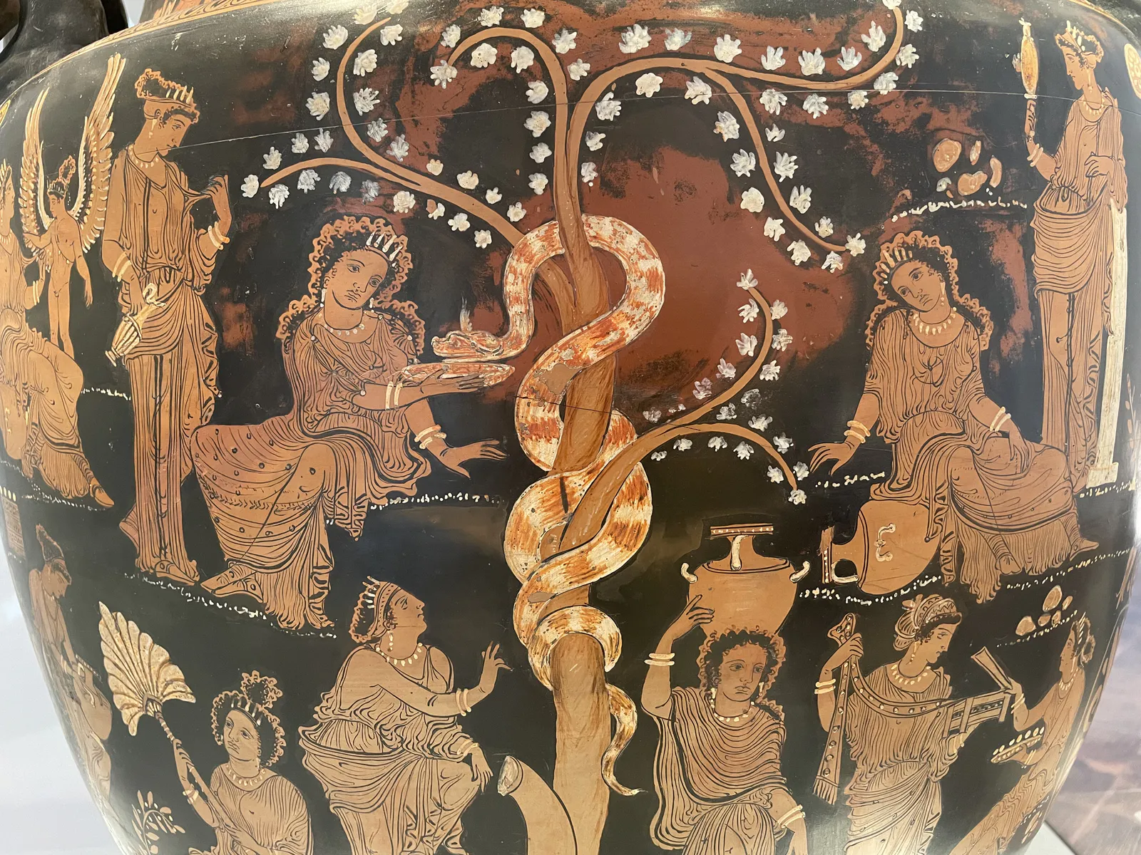 神话花瓶：贾塔国家博物馆的英雄