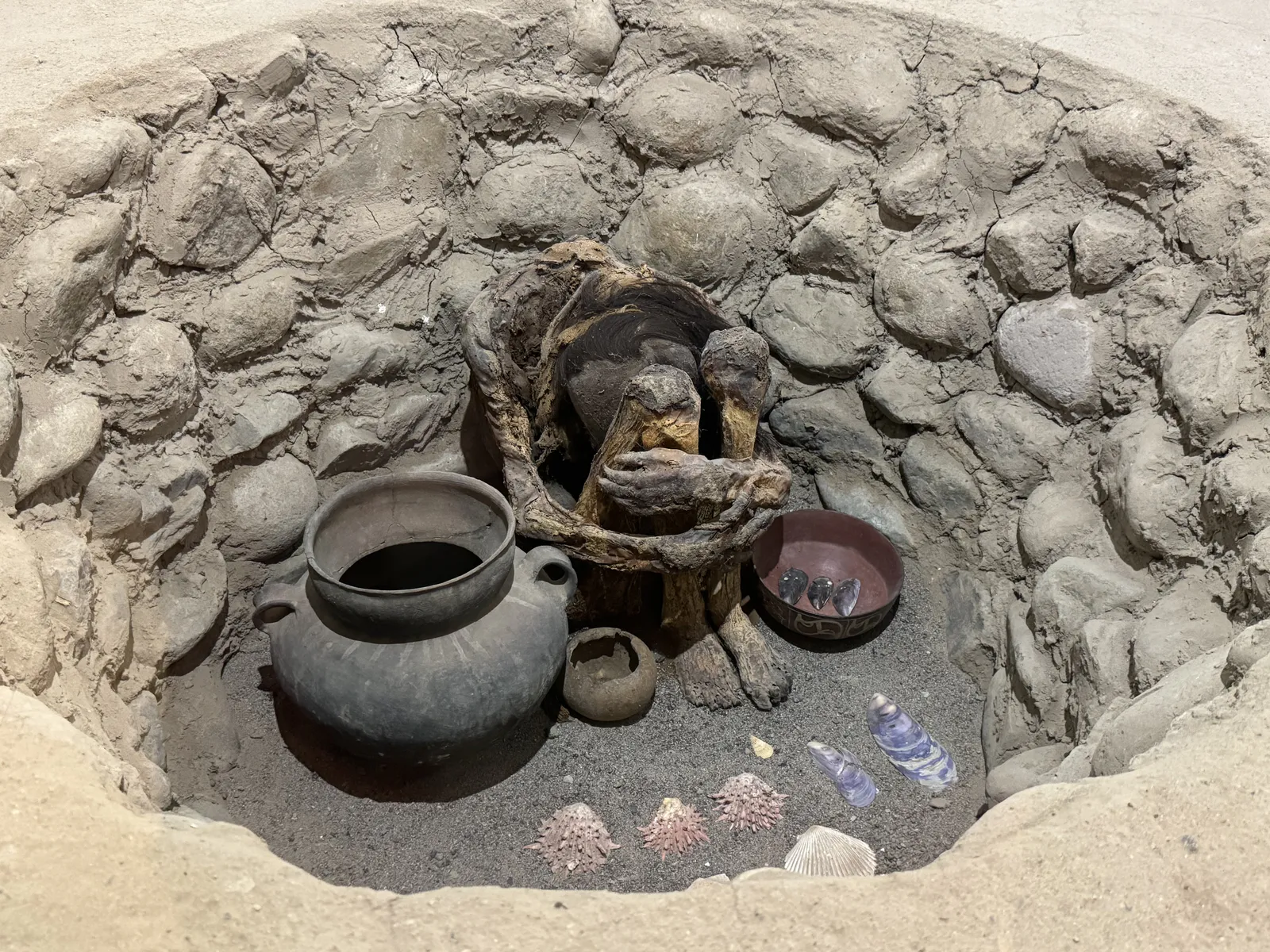 Reconstruction of Early Nasca Tomb