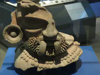 テオティワカンの神像仮面の断片