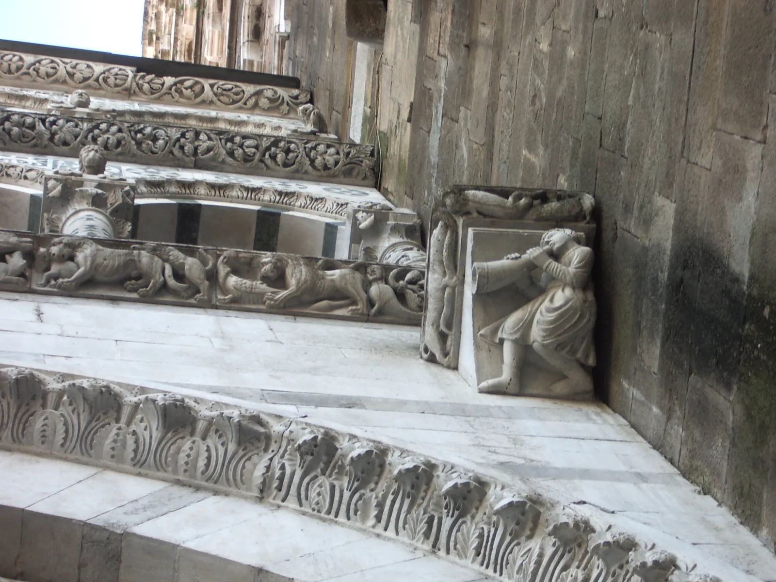 Duomo di San Martino Façade Reliefs