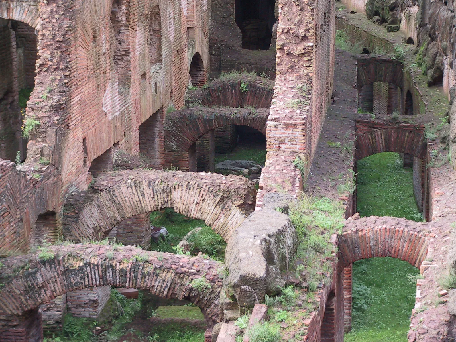 Substructures of the Flavian Palace